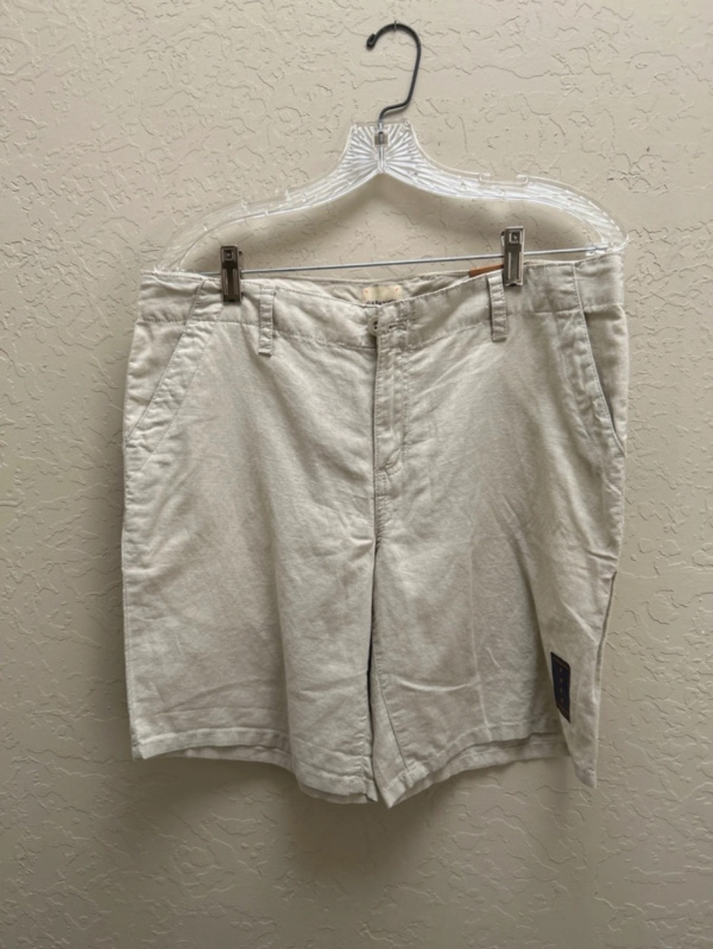 Bass linen shorts